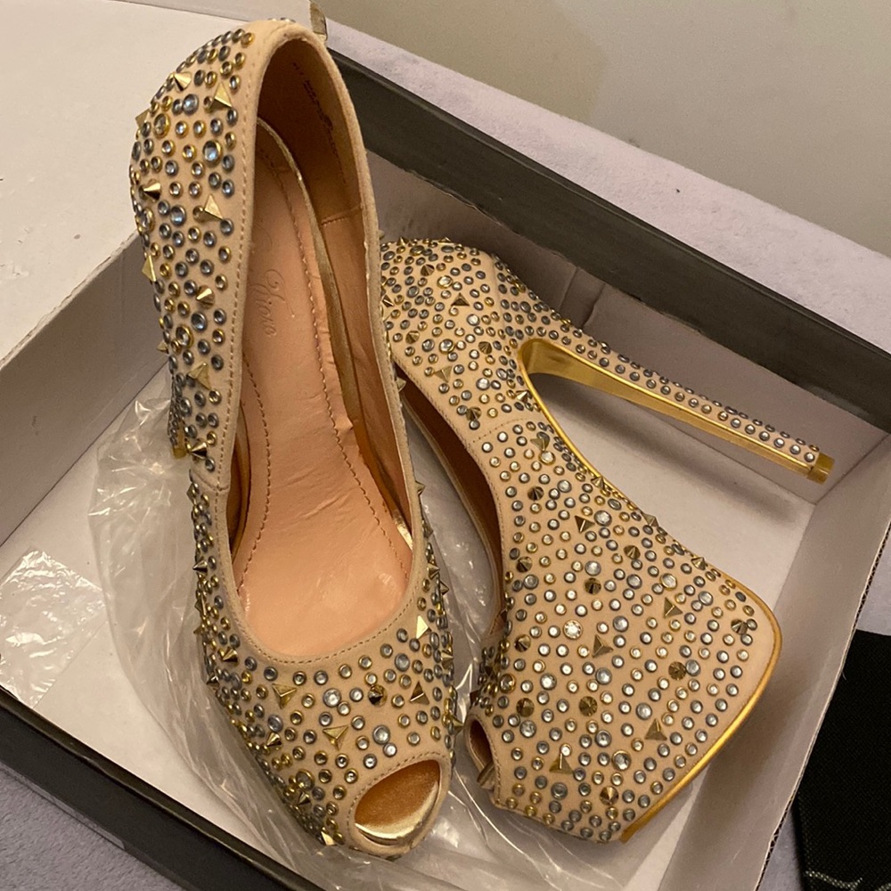 Sparkly gold heels